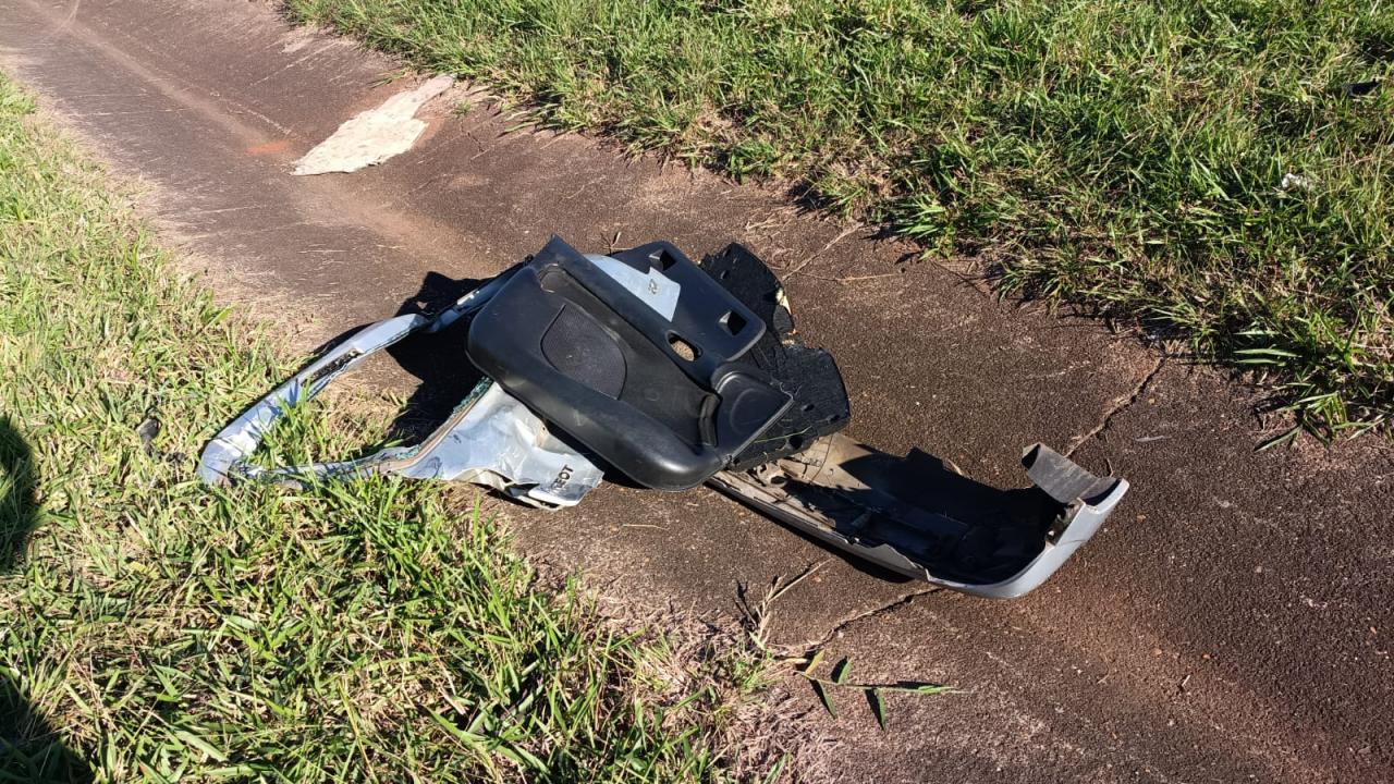 Foto 2 de 3 — Colisão traseira na Washington Luís deixa uma pessoa ferida em Araraquara